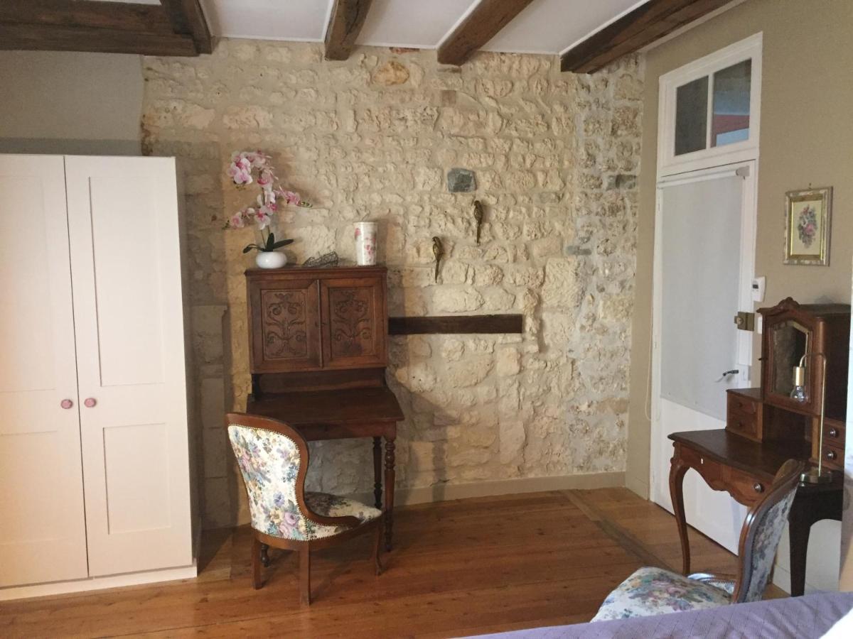 Bed and Breakfast De Charme Et D'Eau Saint-Savinien Exteriér fotografie